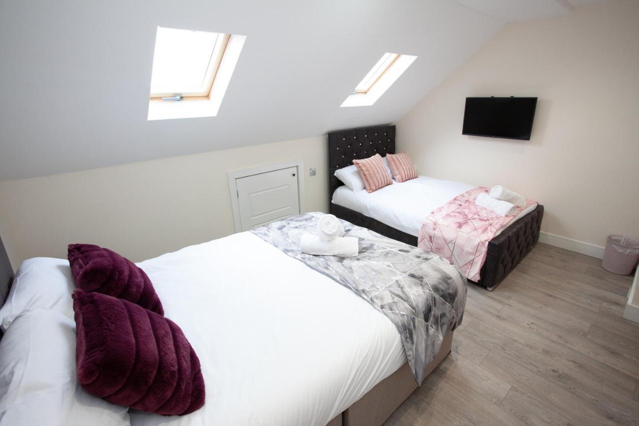6 Bedroom House 10Min Drive From City Centre Mánchester Exterior foto