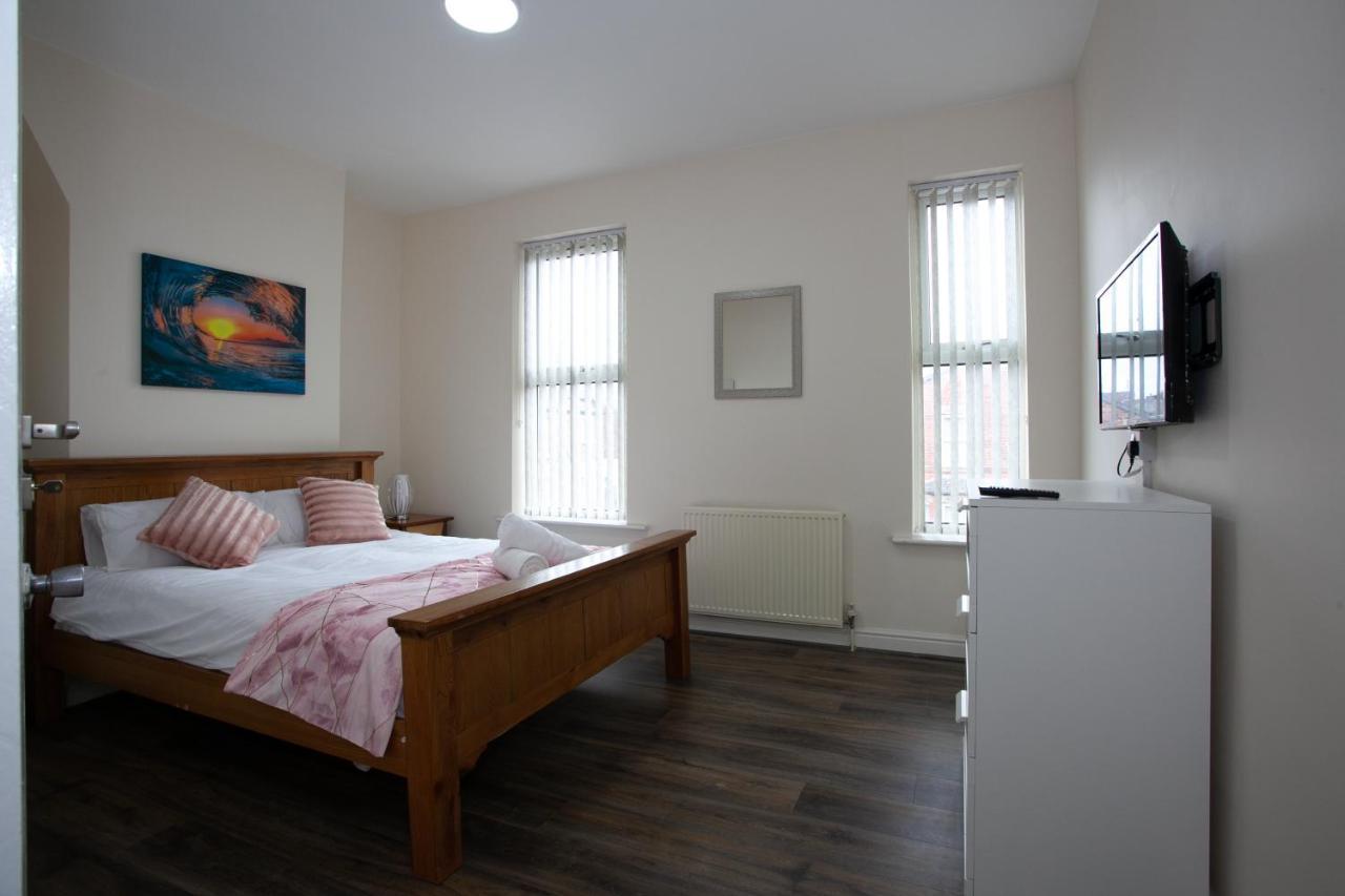 6 Bedroom House 10Min Drive From City Centre Mánchester Exterior foto