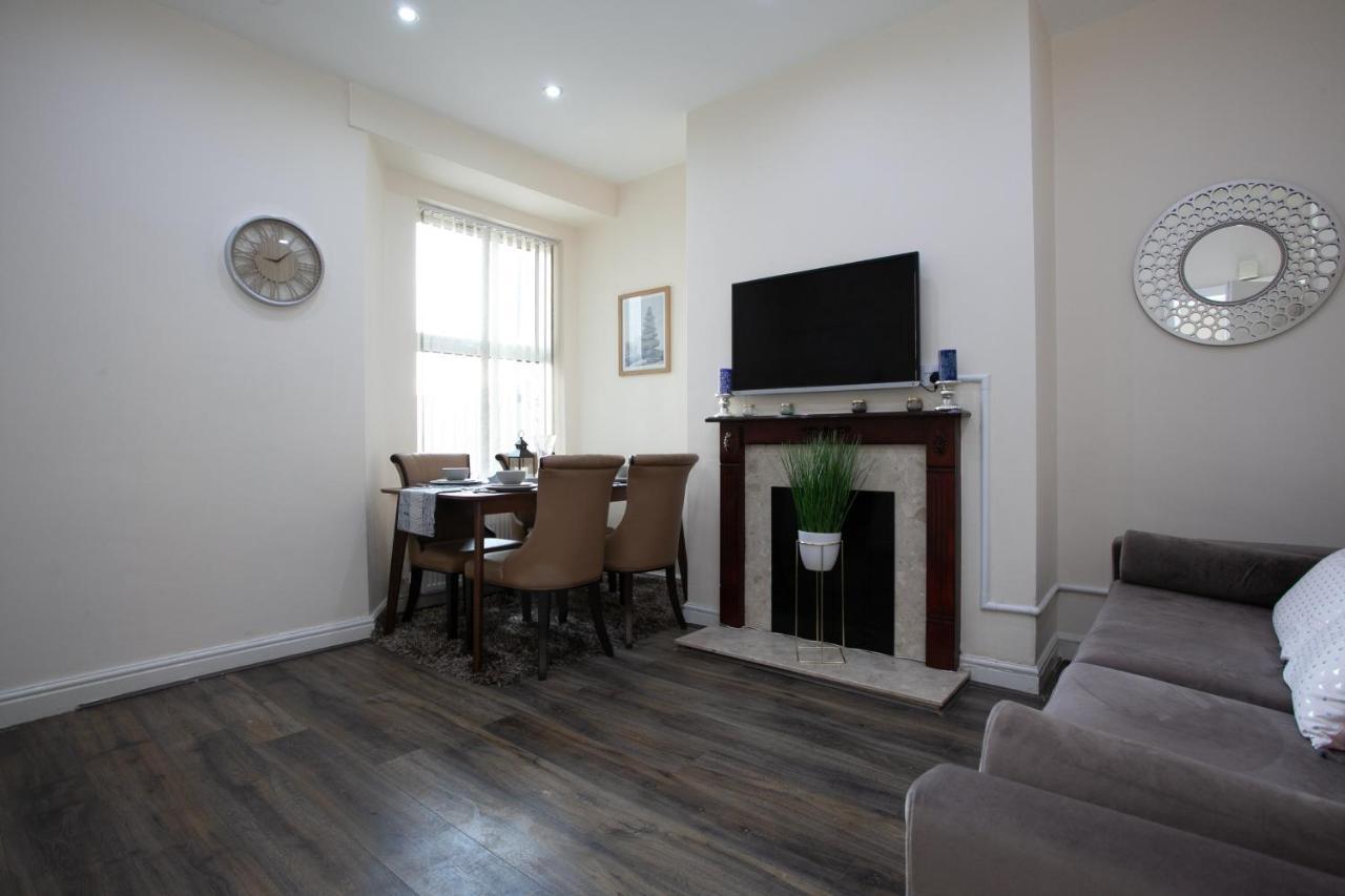 6 Bedroom House 10Min Drive From City Centre Mánchester Exterior foto