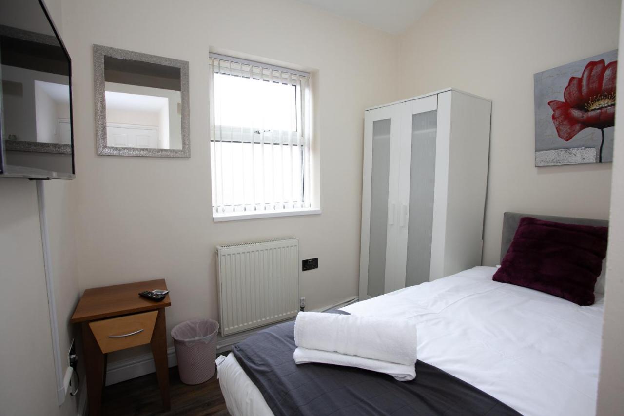 6 Bedroom House 10Min Drive From City Centre Mánchester Exterior foto