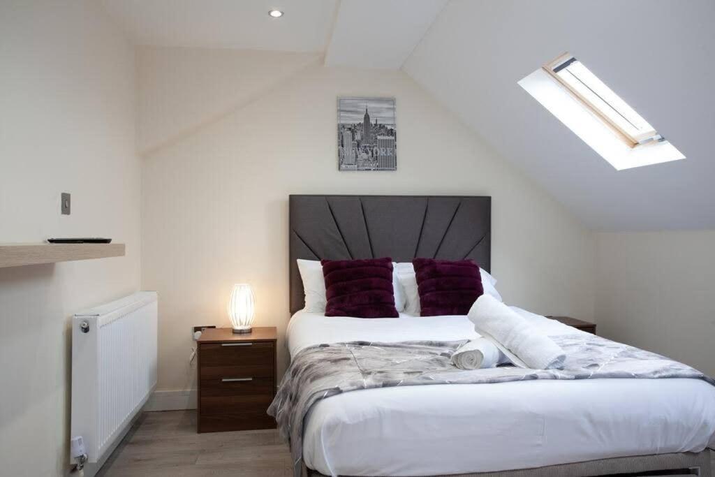 6 Bedroom House 10Min Drive From City Centre Mánchester Exterior foto